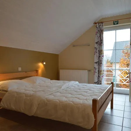 Modern Holiday In Robertville With Garden * Waimes