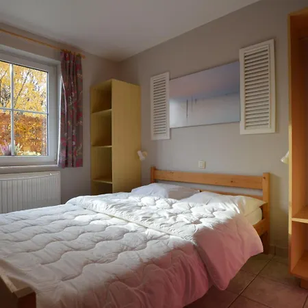 Modern Holiday In Robertville With Garden بيت للعطل *